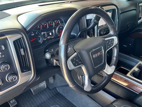 Used 2018 GMC Sierra 1500 SLT w/ SLT Premium Package AWD/4WD image 15