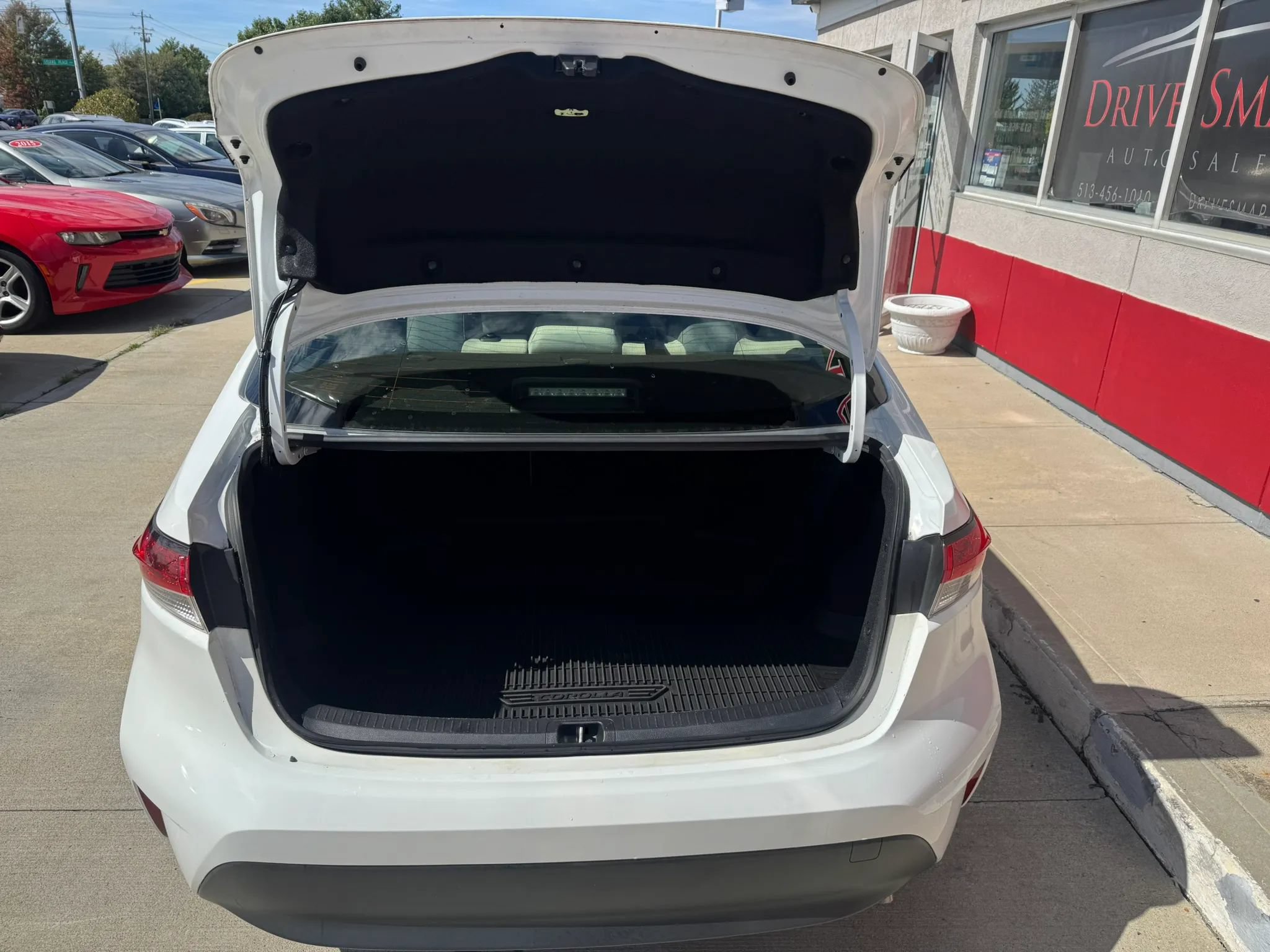 Used 2023 Toyota Corolla LE FWD image 12
