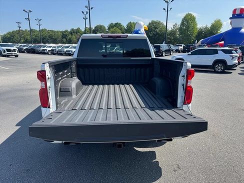 Used 2023 Chevrolet Silverado 1500 High Country w/ High Country Premium Package AWD/4WD image 10