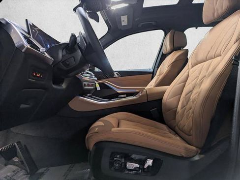 New 2026 BMW X5 xDrive50e w/ Executive Package AWD/4WD image 4