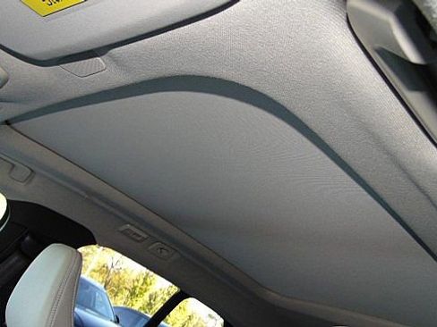 New 2026 Volvo XC40 B5 Ultra w/ Climate Package image 17