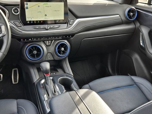 Used 2024 Chevrolet Blazer RS w/ Enhanced Convenience Package image 36