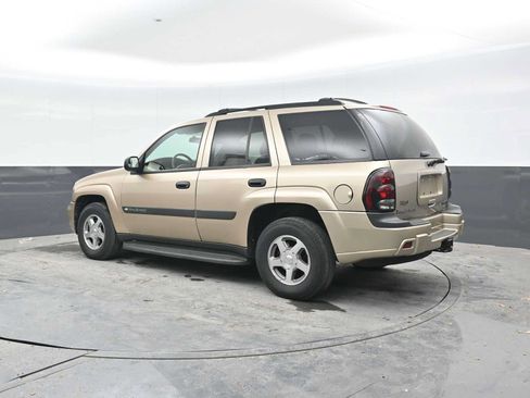 Used 2004 Chevrolet TrailBlazer LS w/ LS Preferred Equipment Group AWD/4WD image 2