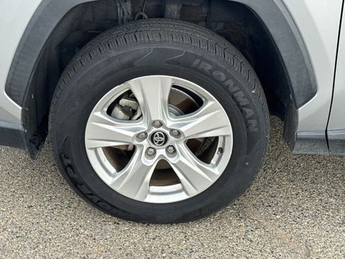 Used 2021 Toyota RAV4 XLE AWD/4WD image 22