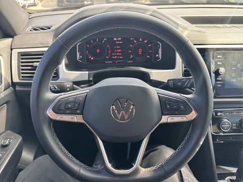 Used 2022 Volkswagen Atlas Cross Sport SE w/ Panoramic Sunroof Package image 20