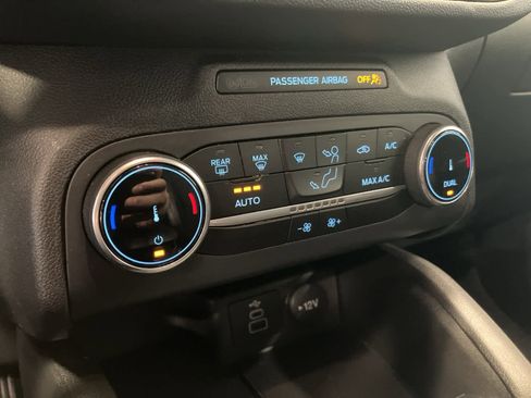 Used 2025 Ford Escape ST-Line image 17