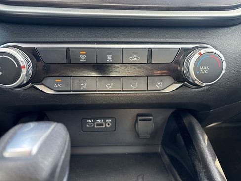 Used 2024 Nissan Altima 2.5 SV image 33