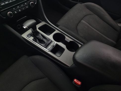 Used 2020 Kia Optima LX image 25