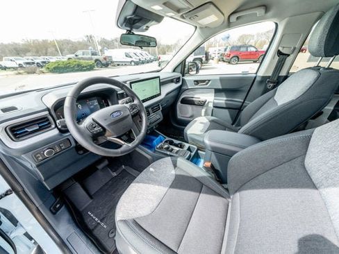 New 2026 Ford Maverick XLT w/ XLT Luxury Package FWD image 28