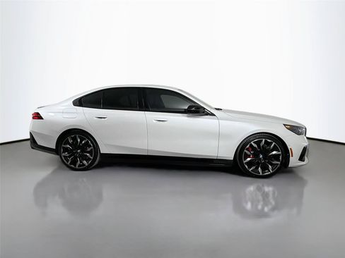 New 2026 BMW i5 M60 w/ Premium Package AWD/4WD image 4