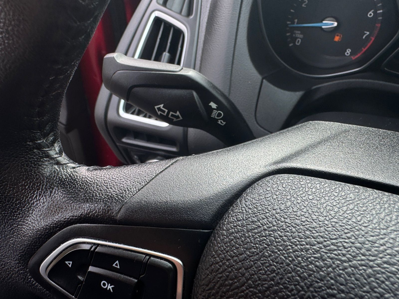 Used 2016 Ford Focus Titanium FWD image 33