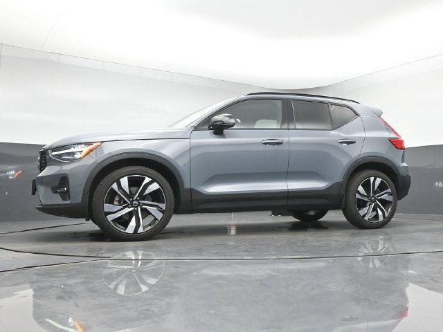 Used 2023 Volvo XC40 B5 Ultimate w/ Climate Package AWD/4WD image 13