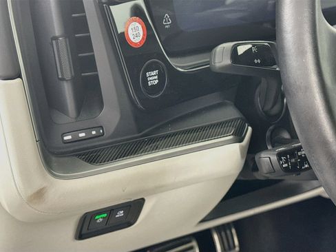 Certified 2024 Porsche Cayenne S AWD/4WD image 14