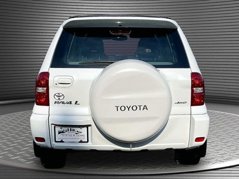 Used 2004 Toyota RAV4 4WD image 5