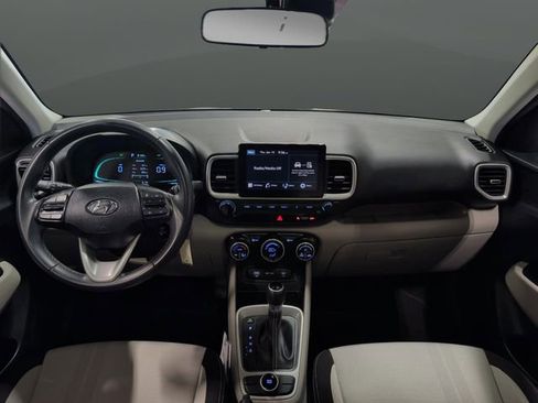 Certified 2023 Hyundai Venue SEL w/ Cargo Package image 5