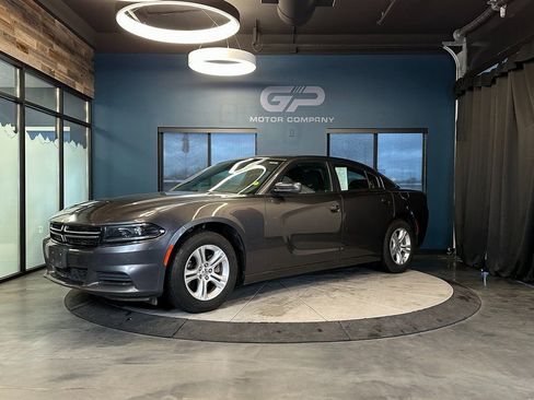 Used 2022 Dodge Charger SXT RWD image 7