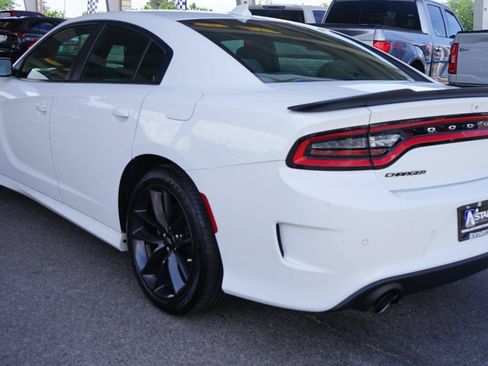 Used 2019 Dodge Charger Scat Pack RWD image 5