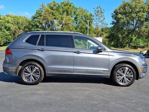 Used 2019 Volkswagen Tiguan SEL w/ 3rd Row Seat Package AWD/4WD image 10