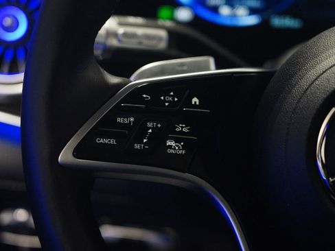 Used 2026 Mercedes-Benz EQS 550 4MATIC SUV image 18