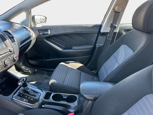 Used 2017 Kia Forte S w/ S Premium Package image 20