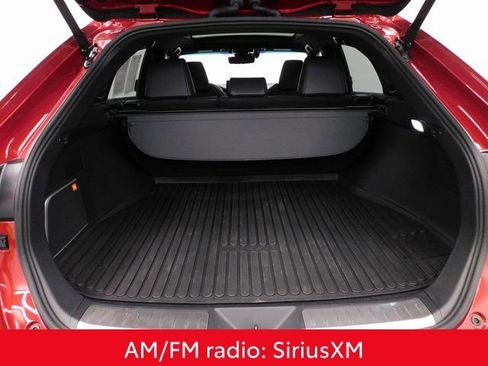 Used 2024 Toyota Venza Limited image 18