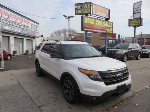 Used 2015 Ford Explorer Sport w/ Equipment Group 401A image 3