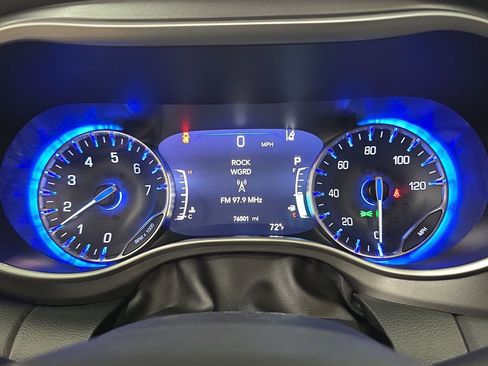 Certified 2023 Chrysler Pacifica Touring-L FWD image 21