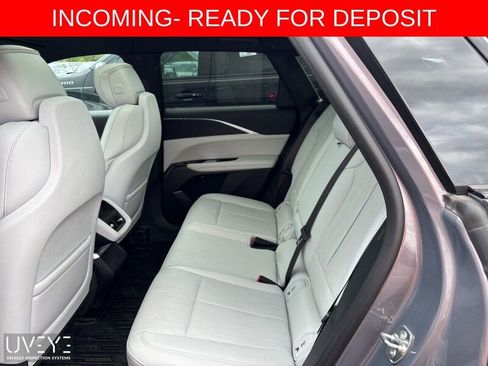 Used 2024 Cadillac Lyriq Luxury w/ LPO, Floor Liner Package AWD/4WD image 7