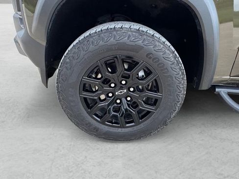Used 2023 Chevrolet Colorado Trail Boss AWD/4WD image 23
