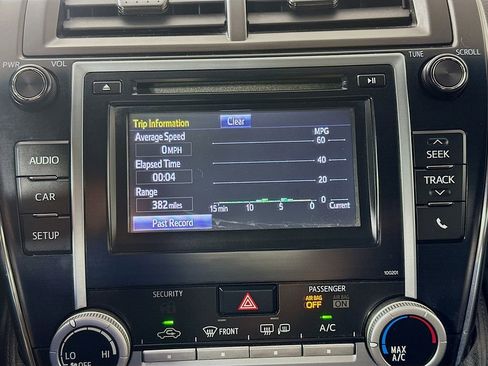 Used 2014 Toyota Camry SE image 17