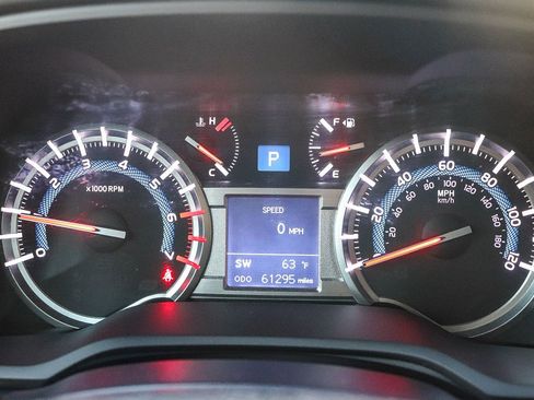 Certified 2019 Toyota 4Runner SR5 Premium image 27