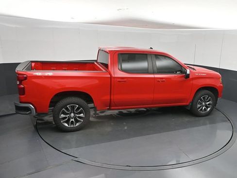 Used 2022 Chevrolet Silverado 1500 LT AWD/4WD image 35
