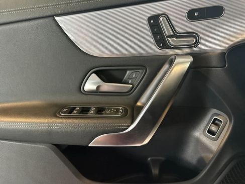 Used 2020 Mercedes-Benz CLA 250 image 12