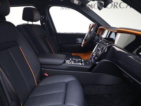 New 2026 Rolls-Royce Cullinan Black Badge AWD/4WD image 19