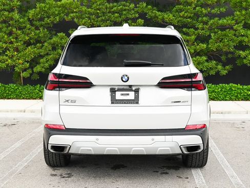 Used 2024 BMW X5 sDrive40i w/ Premium Package RWD image 5