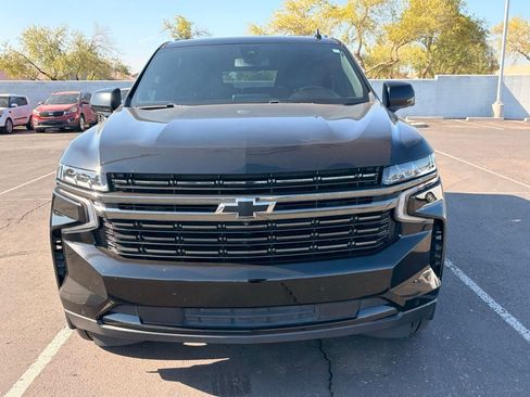 Used 2022 Chevrolet Suburban RST w/ Luxury Package AWD/4WD image 3
