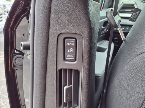 Used 2026 Honda Odyssey EX-L image 19