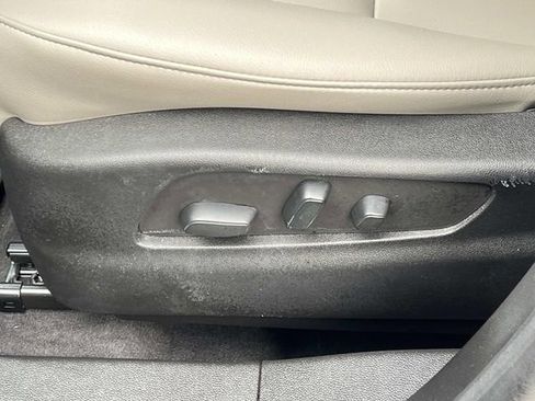 Certified 2023 Cadillac XT4 Luxury w/ Cold Weather Package image 29