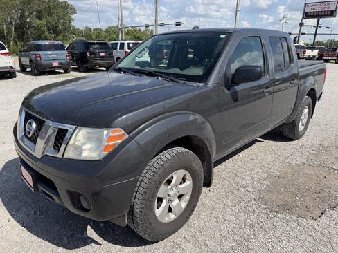 Used 2012 Nissan Frontier SV w/ SV Premium Utility Pkg AWD/4WD image 7