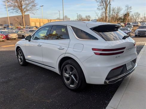 Used 2026 Genesis GV70 2.5T Advanced image 3