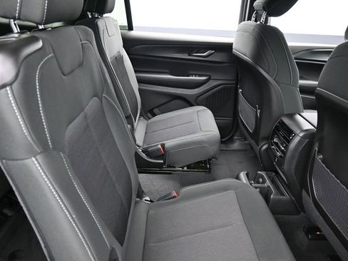 New 2026 Jeep Grand Cherokee L 4WD image 17