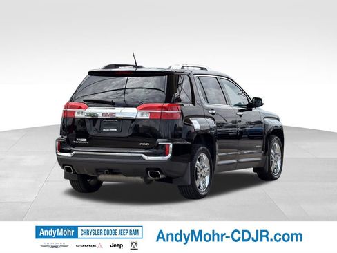 Used 2017 GMC Terrain SLT w/ Sun And Destination Package AWD/4WD image 7