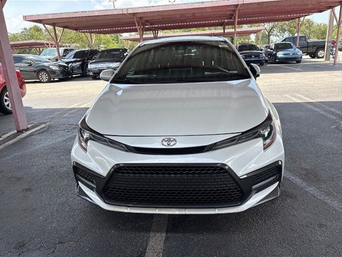 Used 2022 Toyota Corolla XSE FWD image 2