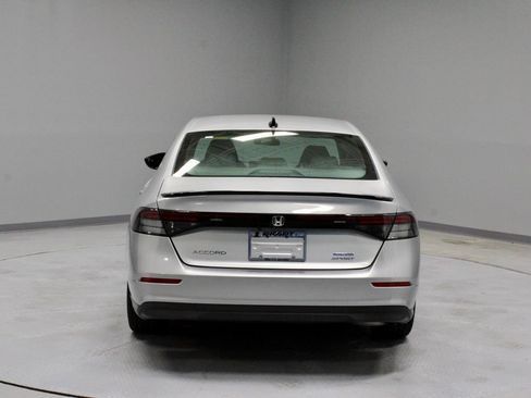 Used 2025 Honda Accord Sport image 9