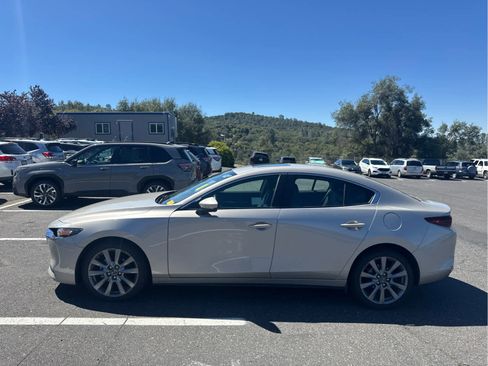 Used 2024 MAZDA MAZDA3 s FWD image 8