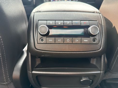 Used 2017 Chevrolet Traverse LT AWD/4WD image 16