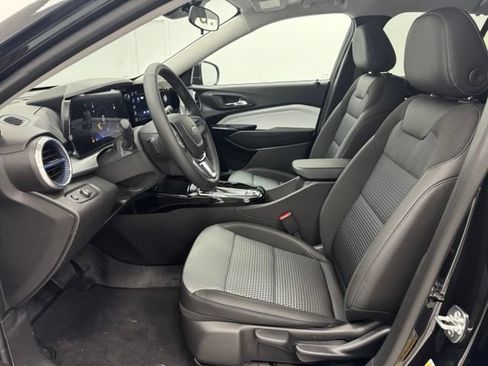 New 2026 Chevrolet Trax LT w/ Driver Confidence Package FWD image 23