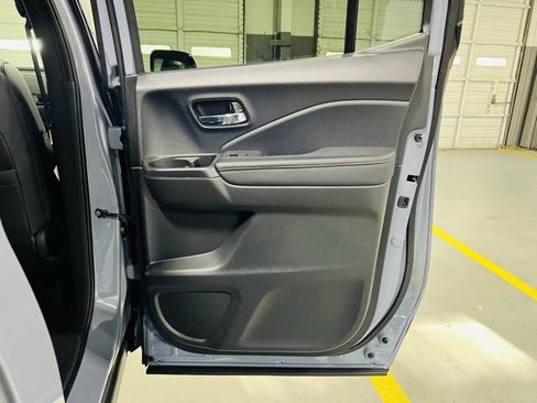 New 2026 Honda Ridgeline Black Edition image 32