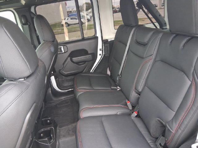 Used 2026 Jeep Wrangler Unlimited Rubicon AWD/4WD image 21