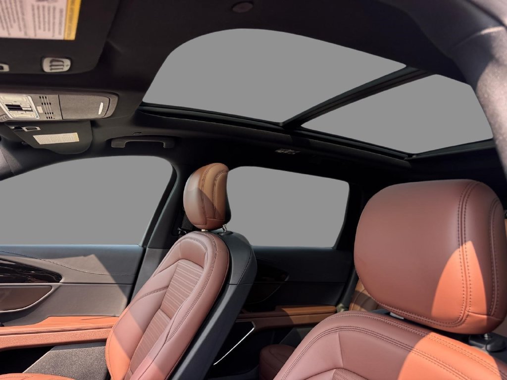New 2026 Lincoln Nautilus Reserve AWD/4WD image 18
